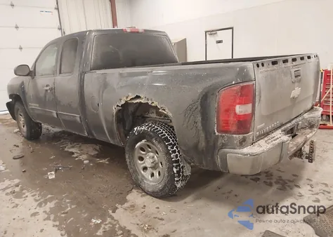 2010 Chevrolet Silverado 1500 Ls z USA, uszkodzony, nr VIN 1GCSKREA9AZ109269